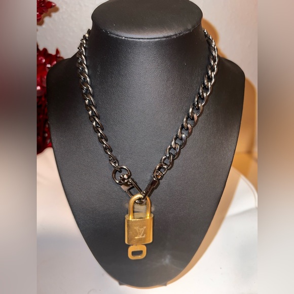 Jewelry - 🔒 LV Vintage LOCK #229 AND CHAIN